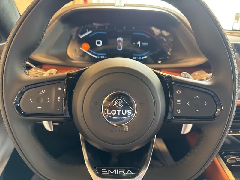 2024 Lotus Emira 