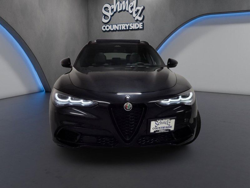 Used 2025 Alfa Romeo Stelvio Veloce Premium AWD w/SunroofImage 3