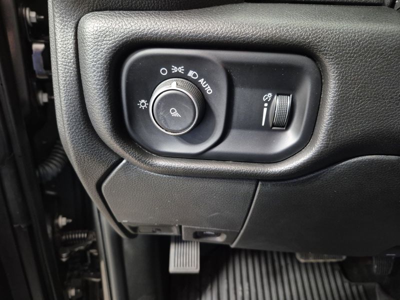 2023 RAM 2500 TradesmanImage 25