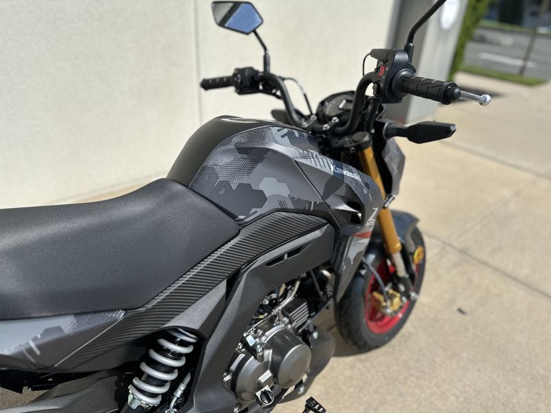 2024 Kawasaki Z125 PRO in a Cypher Camo Gray//Metallic Matte Carbon Gray exterior color. Cross Country Powersports 732-491-2900 crosscountrypowersports.com 