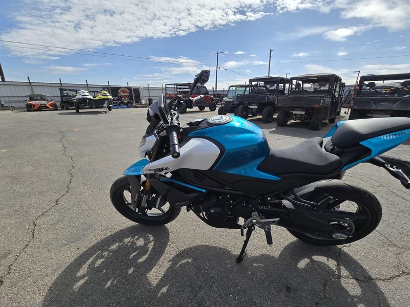 2025 CFMOTO 450NK ZEPHYR BLUEImage 10