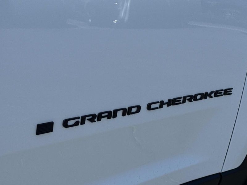 New 2026 Jeep Grand Cherokee L Laredo Altitude 4x4