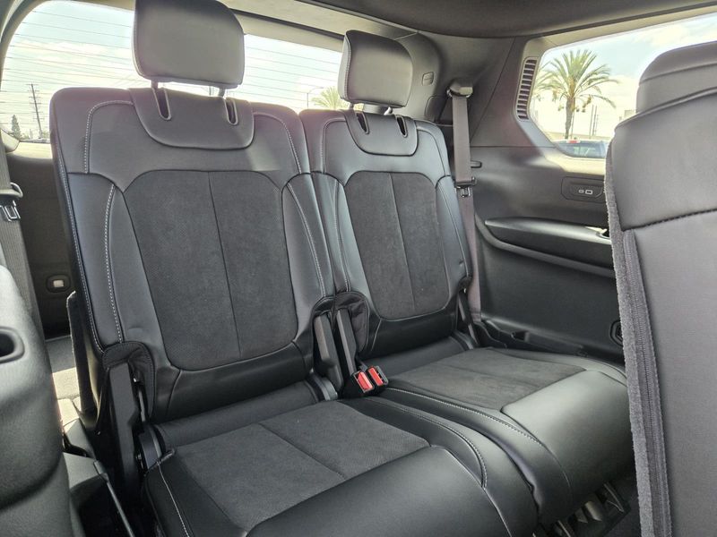 New 2026 Jeep Grand Cherokee L Laredo Altitude 4x2