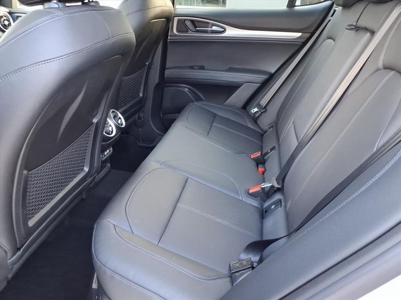 New 2025 Alfa Romeo Stelvio AwdImage 10