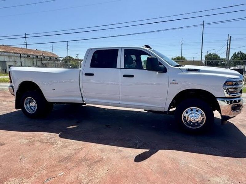 New 2025 RAM 3500 Tradesman Crew Cab 4x4 8