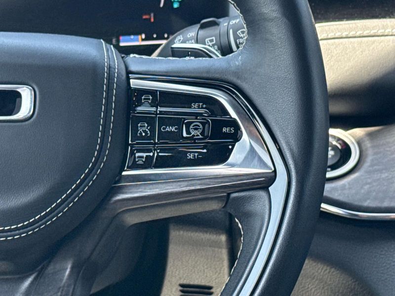 New 2023 Jeep Grand Cherokee Overland 4xe