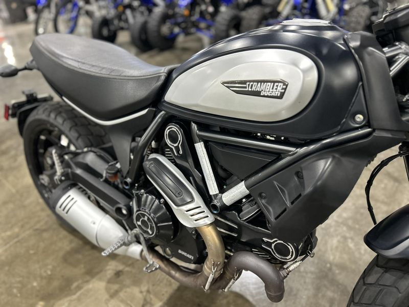 Used 2022 Ducati Icon Dark Scrambler Image 12