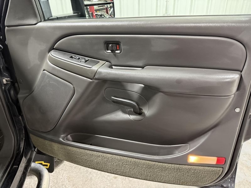 Used 2005 Chevrolet Silverado 2500HD LSImage 8