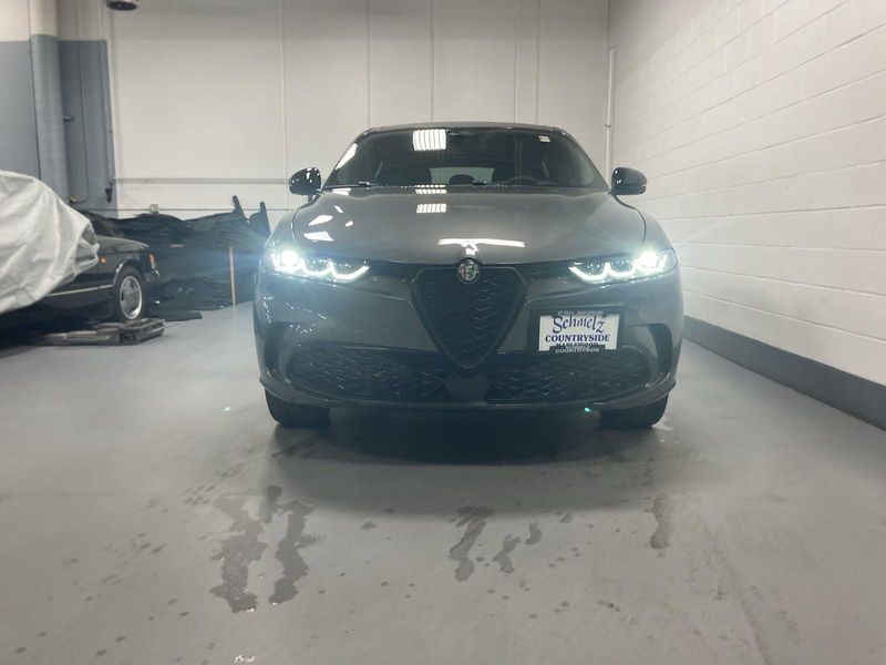 New 2024 Alfa Romeo Tonale Veloce EawdImage 3
