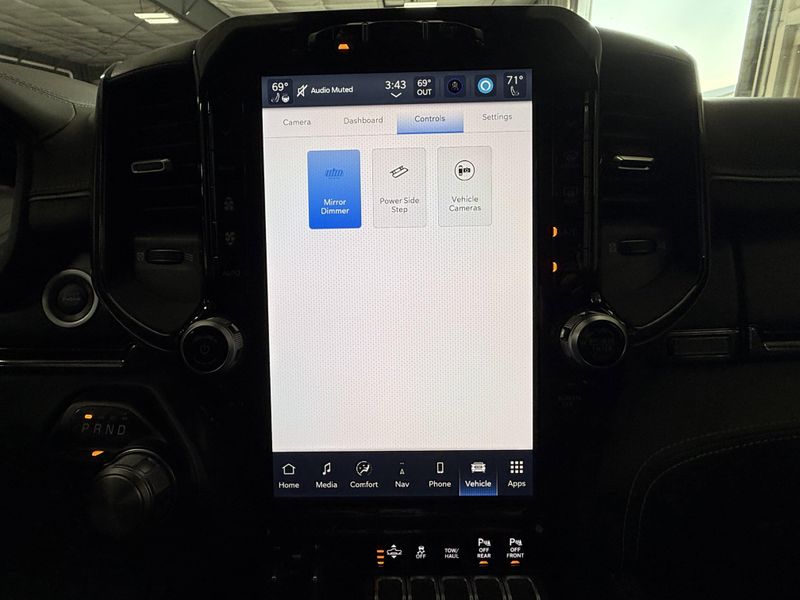 Used 2023 RAM 1500 LimitedImage 31