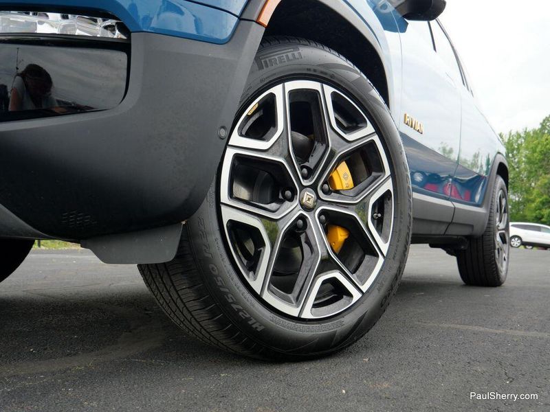 2023 Rivian R1S Launch EditionImage 17