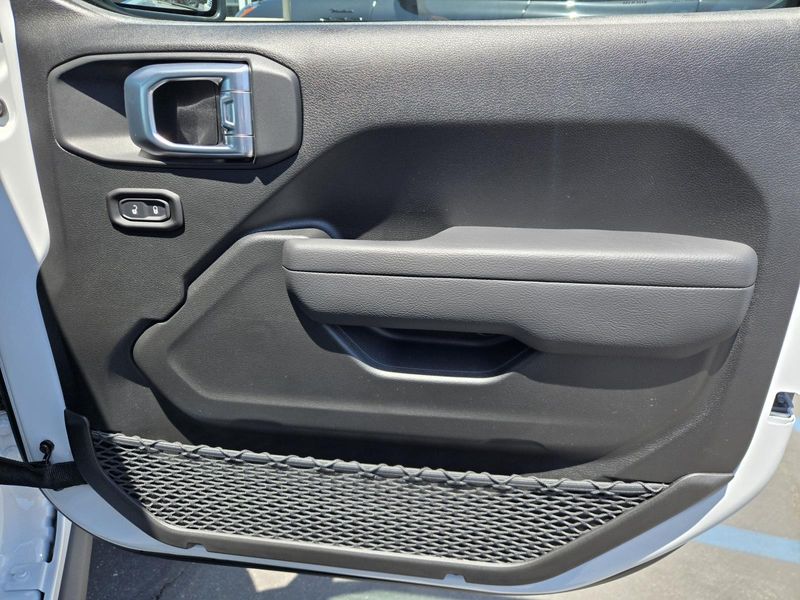 New 2026 Jeep Wrangler 4-door Rubicon