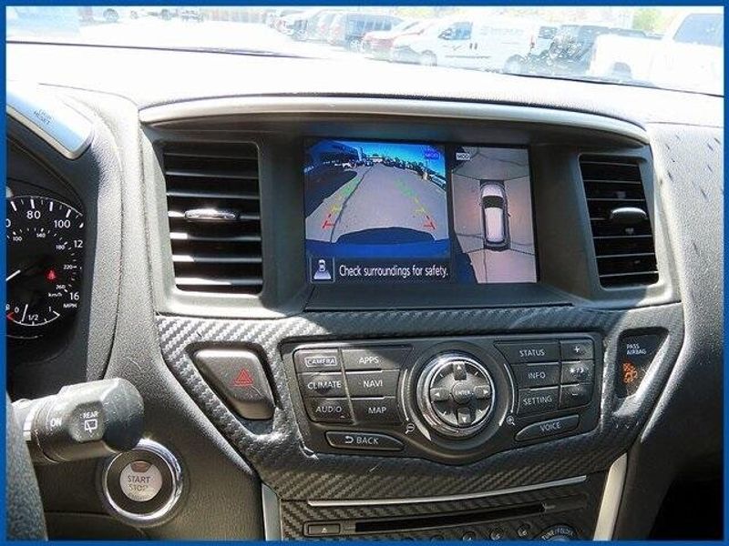 2017 Nissan Pathfinder PlatinumImage 20