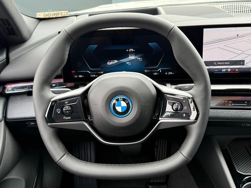 2025 BMW i5 eDrive40Image 22