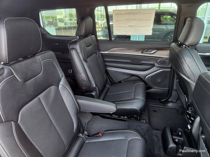 New 2026 Jeep Grand Cherokee L Limited Reserve 4x4