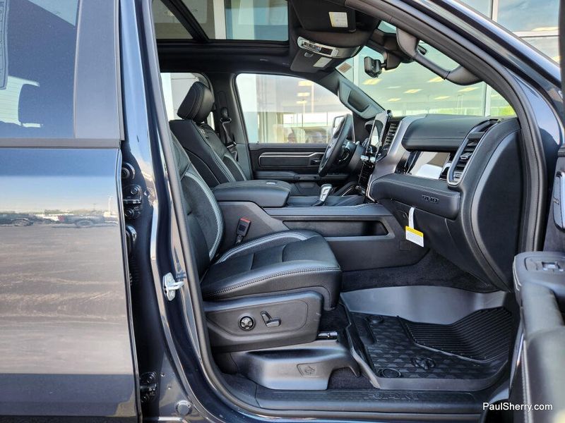 New 2026 RAM 1500 Rho Crew Cab 4x4 5'7' Box