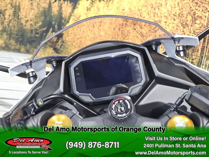 New 2025 Kawasaki NINJA ZX-4RR ABS Image 11