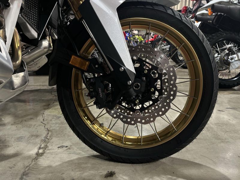 New 2025 Honda AFRICA TWIN ADV SP ES Image 20