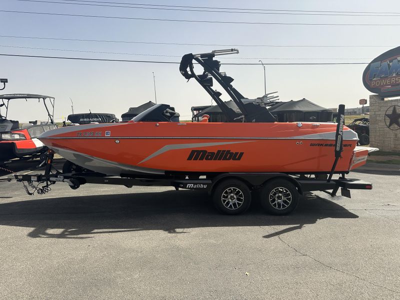 2021 MALIBU WAKESETTER 21 VLX Image 1