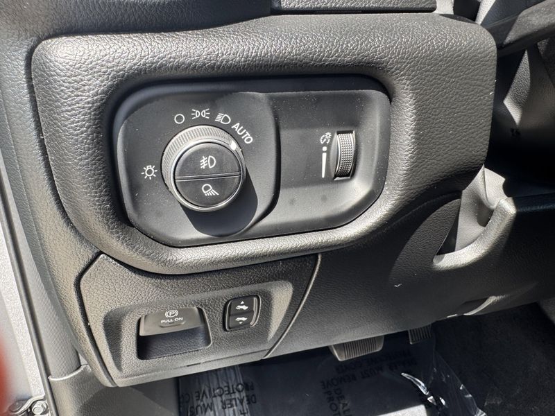 2025 RAM 1500 Big HornImage 18