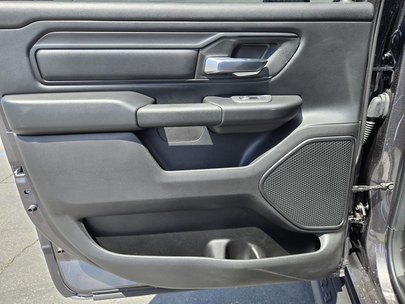 New 2026 RAM 1500 Express Crew Cab 4x4 5'7' Box