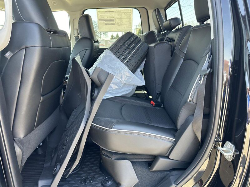 2024 RAM 3500 LaramieImage 13