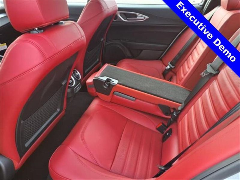 New 2025 Alfa Romeo Giulia VeloceImage 10
