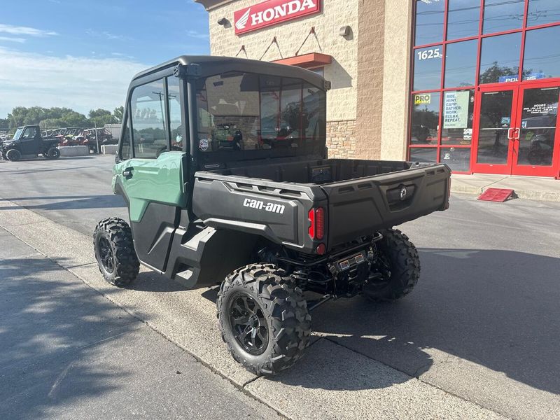 2025 Can-Am DEFENDER DPS CAB 65 HD9 