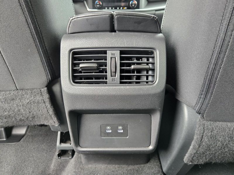 Used 2024 Nissan Rogue AWD SV