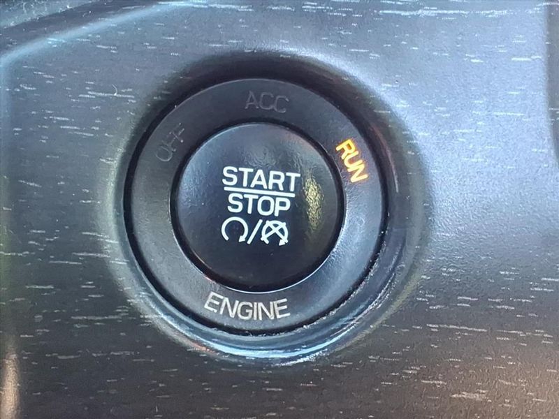 Used 2015 Jeep Grand Cherokee AltitudeImage 7