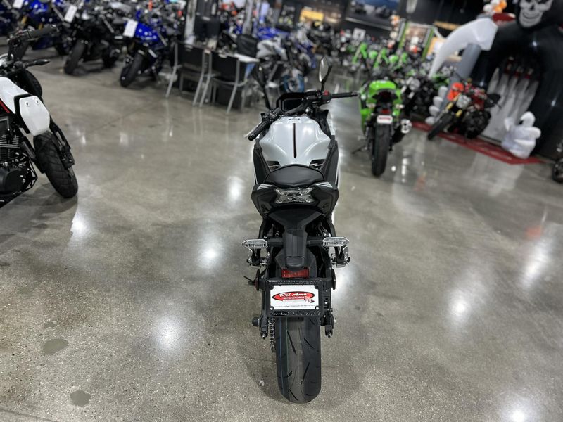New 2026 Kawasaki NINJA 650 ABS Image 4