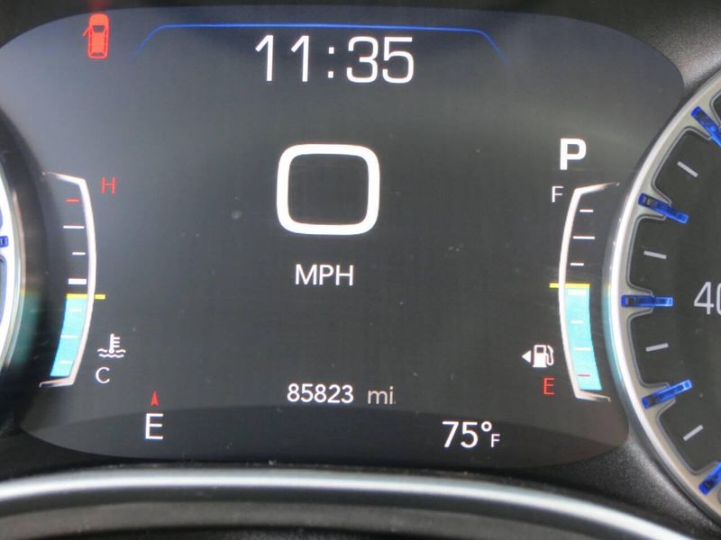 2020 Chrysler Pacifica Touring Plus photo 16