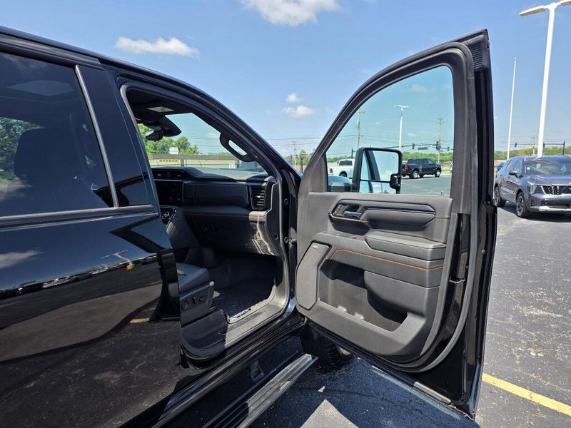 Used 2024 GMC Sierra 2500HD AT4