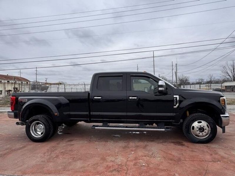 2018 Ford F-350 Lariat photo 4