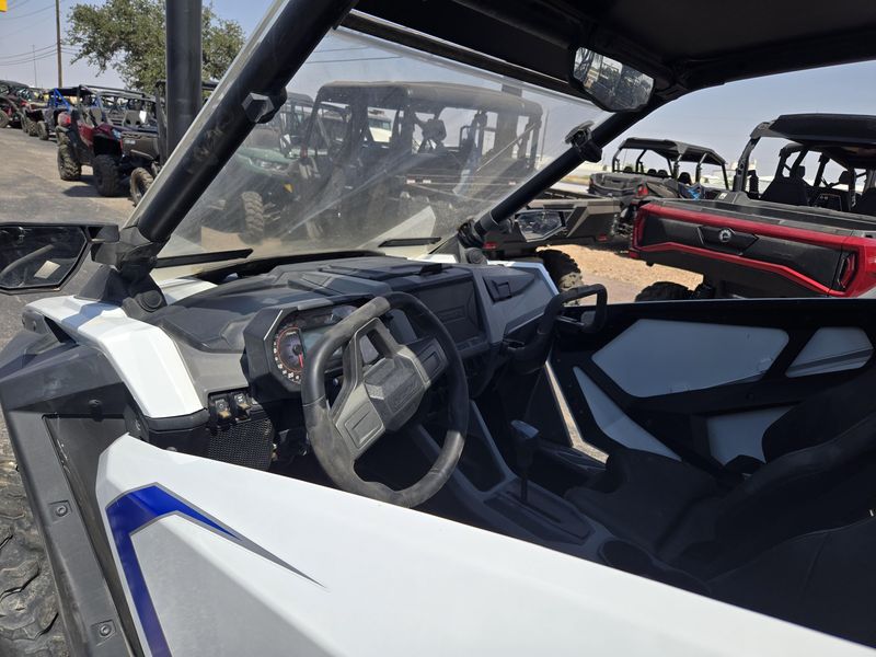 2020 Polaris RZR PRO XP 4 PREMIUM WHITE LIGHTNING Premium Image 11