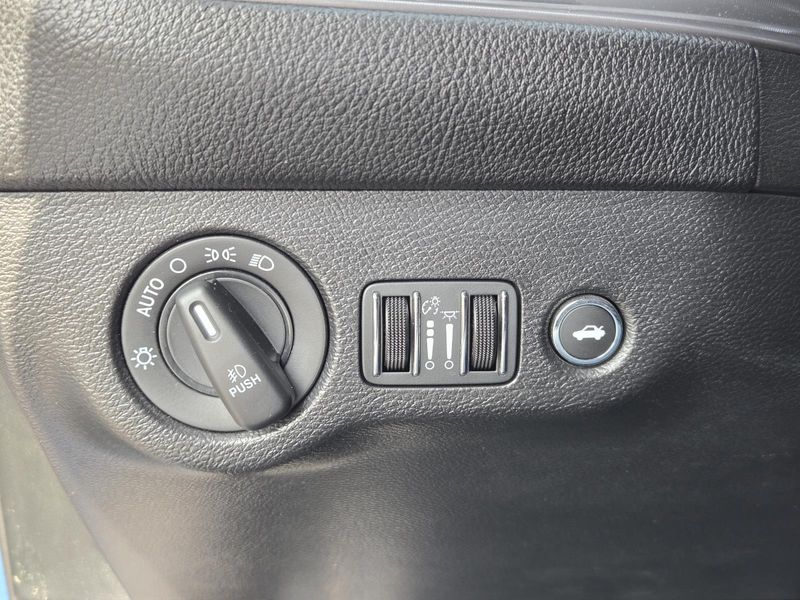 Used 2023 Dodge Challenger SXT RWD