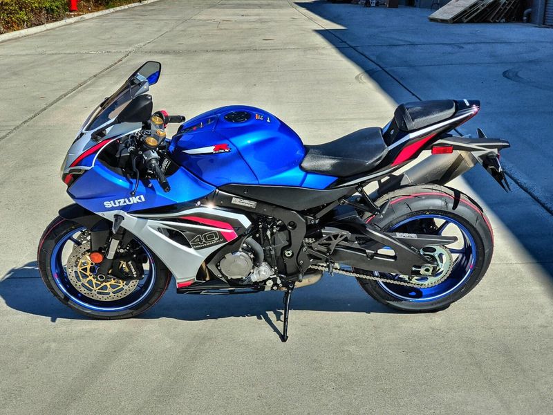 New 2027 Suzuki GSX-R1000 40TH ANNIVERSARY EDITION Image 14