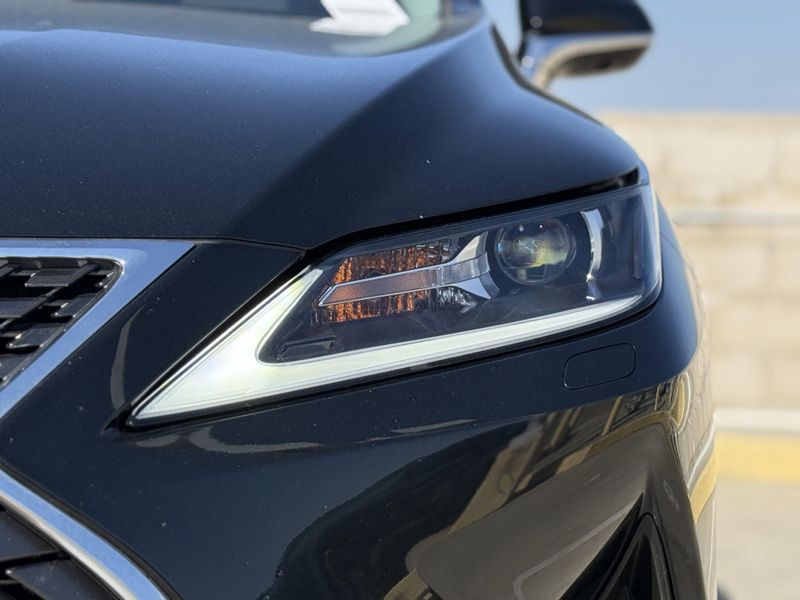 2022 Lexus RX 350LImage 8