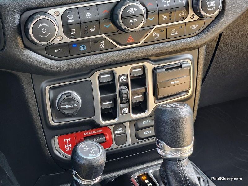 2025 Jeep Wrangler 4-door Willys 