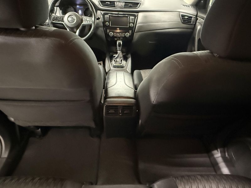 Used 2018 Nissan Rogue SVImage 22