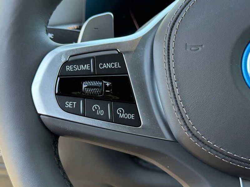 New 2026 BMW X5 xDrive50eImage 22