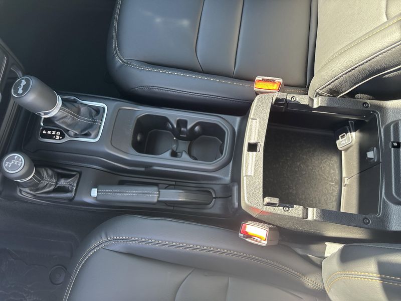 New 2026 Jeep Wrangler 4-door SaharaImage 34