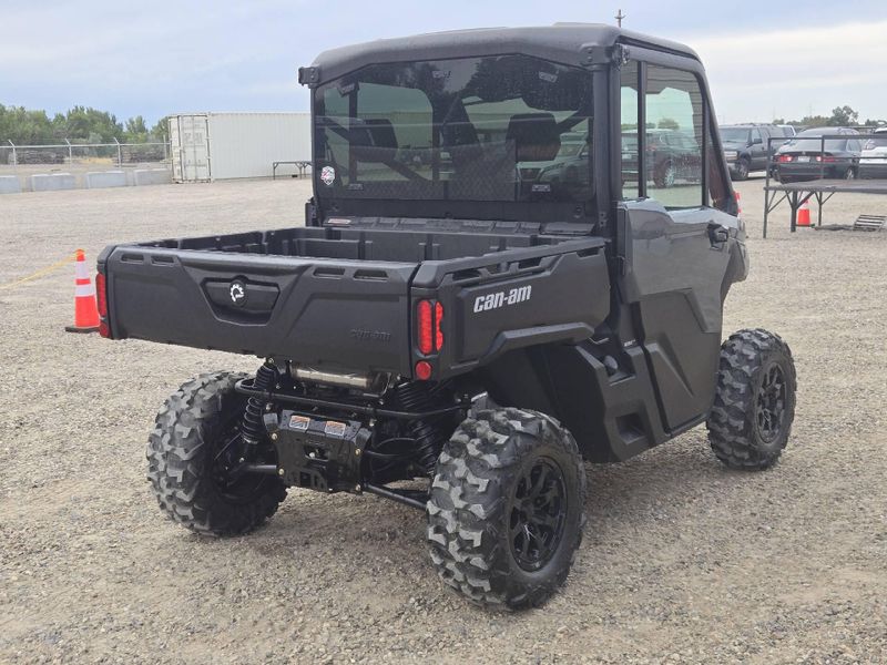 New 2027 Can-Am DEFENDER DPS CAB HD9 Image 6