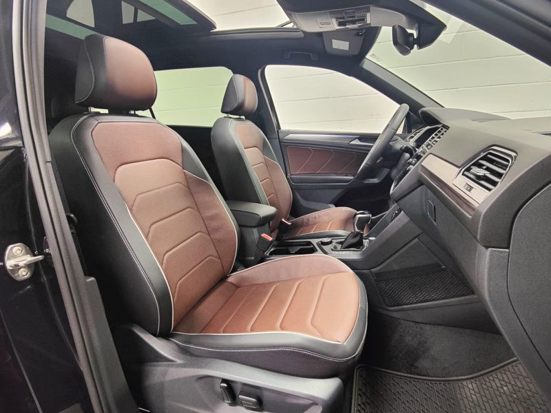 Used 2024 Volkswagen Tiguan AWD SEL R-Line w/Sunroof/NavImage 6