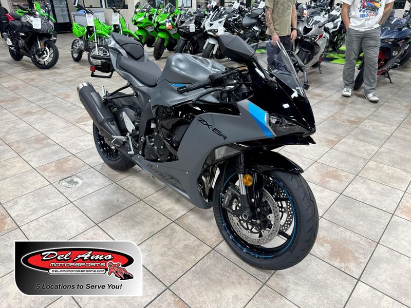 New 2026 Kawasaki NINJA ZX-6R ABS Image 1