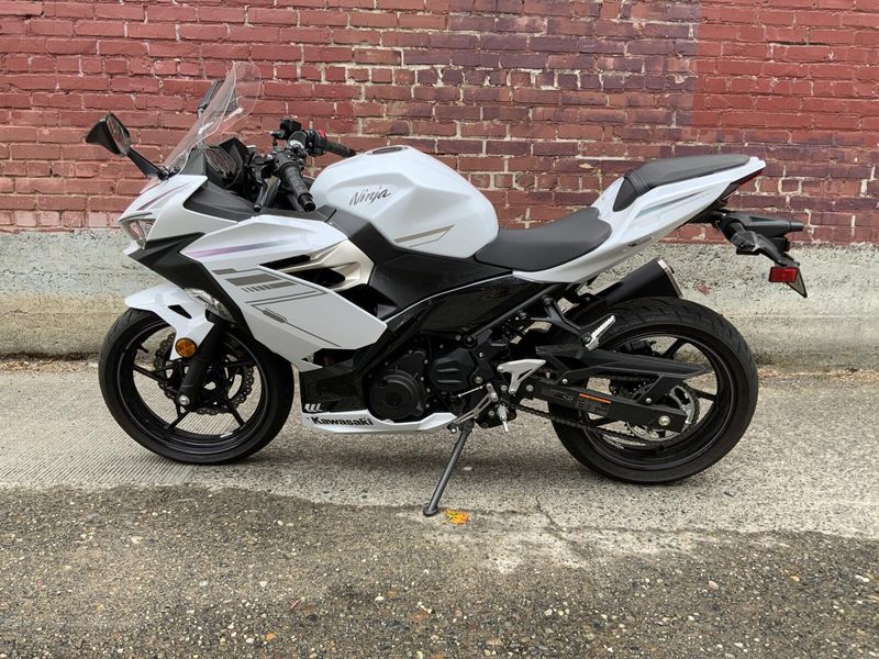 2023 Kawasaki NINJA 400 