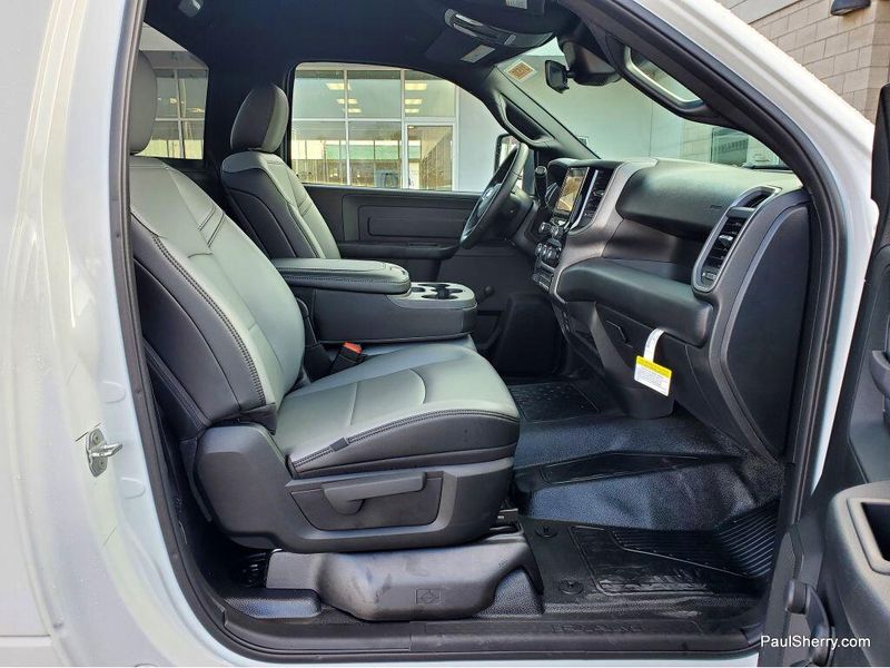 New 2026 RAM 5500 Tradesman Chassis Regular Cab 4x4 84' Ca