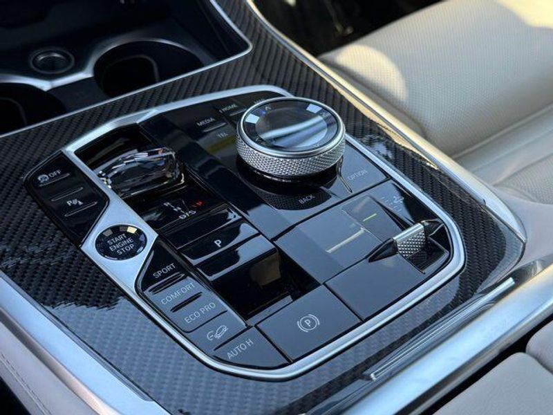 Used 2026 BMW X7 M60iImage 28