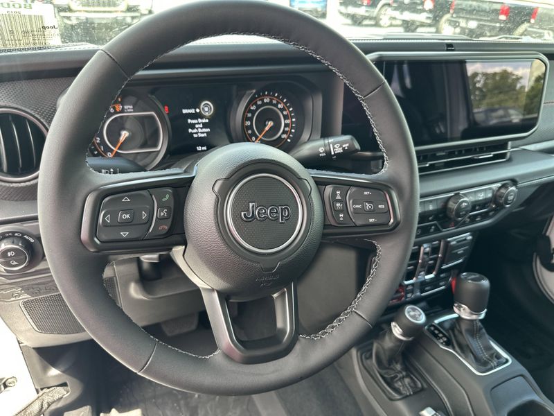 New 2025 Jeep Gladiator Rubicon X 4x4Image 21