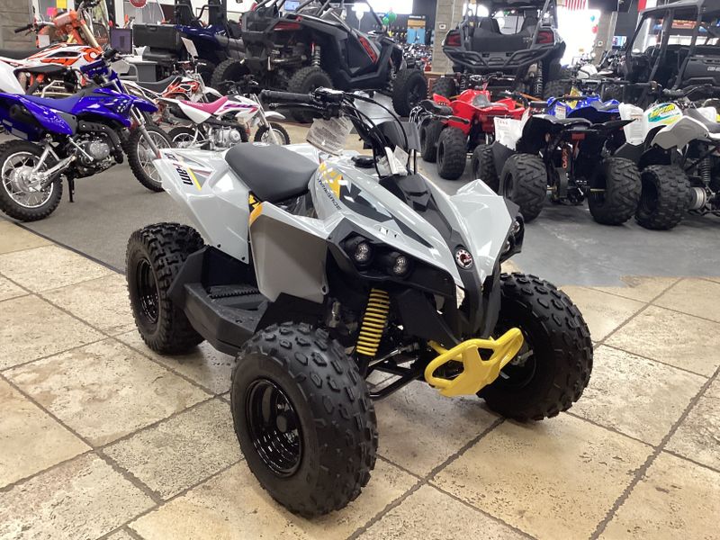 2024 Can-Am RENEGADE 70 EFI CATALYST BLACK AND NEO YELLOWImage 4